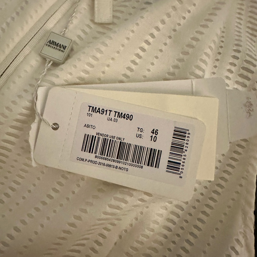 Armani Collezioni Woman’s White Dress BRAND NEW!! - Picture 3 of 5